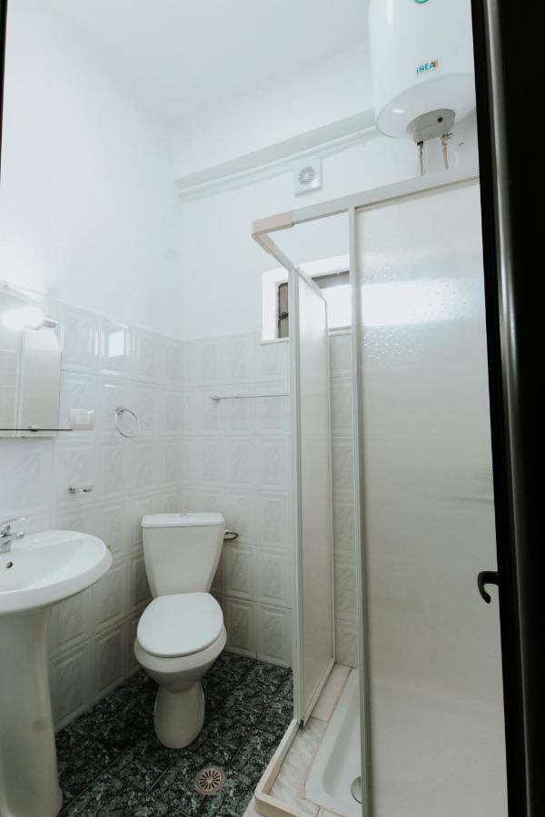 Hotel Lunxheria Гирокастра Экстерьер фото