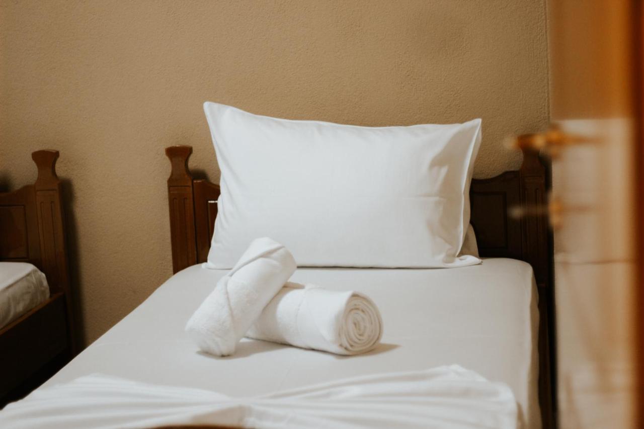Hotel Lunxheria Гирокастра Экстерьер фото