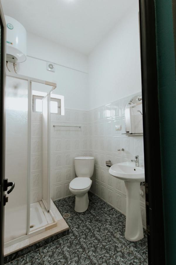 Hotel Lunxheria Гирокастра Экстерьер фото