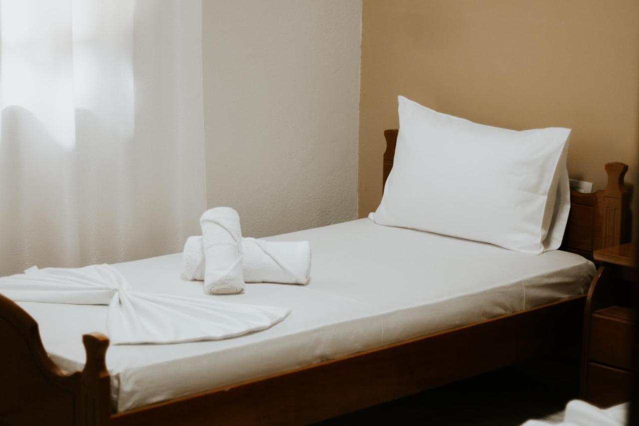 Hotel Lunxheria Гирокастра Экстерьер фото